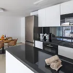 Moderno De Lujo Con Garaje Privado. * Коральео