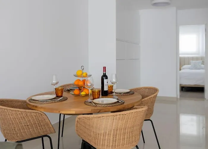 Moderno De Lujo Con Garaje Privado.