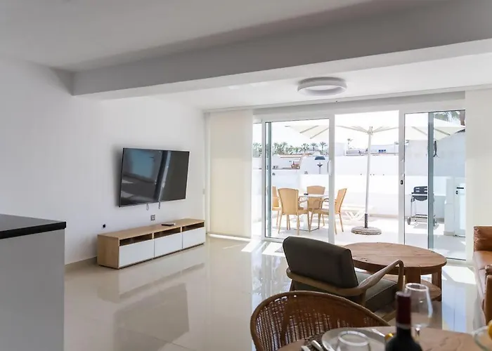 Moderno De Lujo Con Garaje Privado. * Corralejo