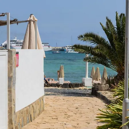 Moderno De Lujo Con Garaje Privado. Lejlighed Corralejo