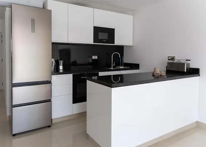 Moderno De Lujo Con Garaje Privado. *