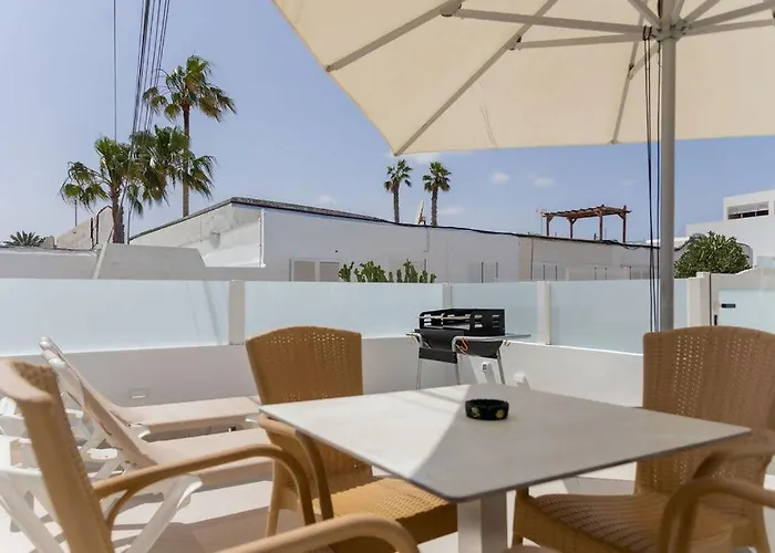 Moderno De Lujo Con Garaje Privado. * Corralejo