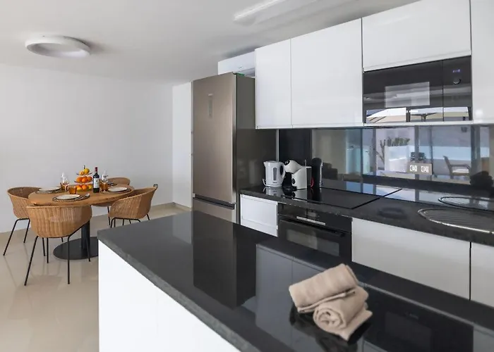 Moderno De Lujo Con Garaje Privado. * Corralejo